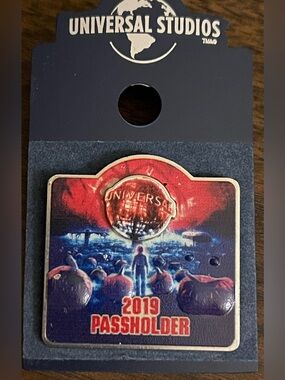 HALLOWEEN HORROR NIGHTS 2019 Universal Studios Passholder Pin ~ STRANGER THINGS